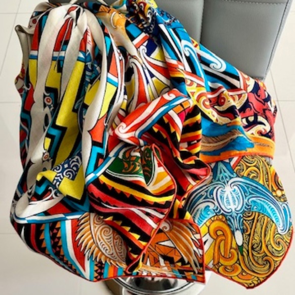 NWT HERMES KAWA ORA BY TE RANGITU NETANA 140X140 CASHMERE SILK SHAWL SCARF STOLE - Picture 8 of 15